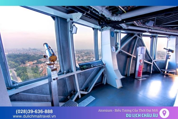 Đài quan sát bên trong Atomium