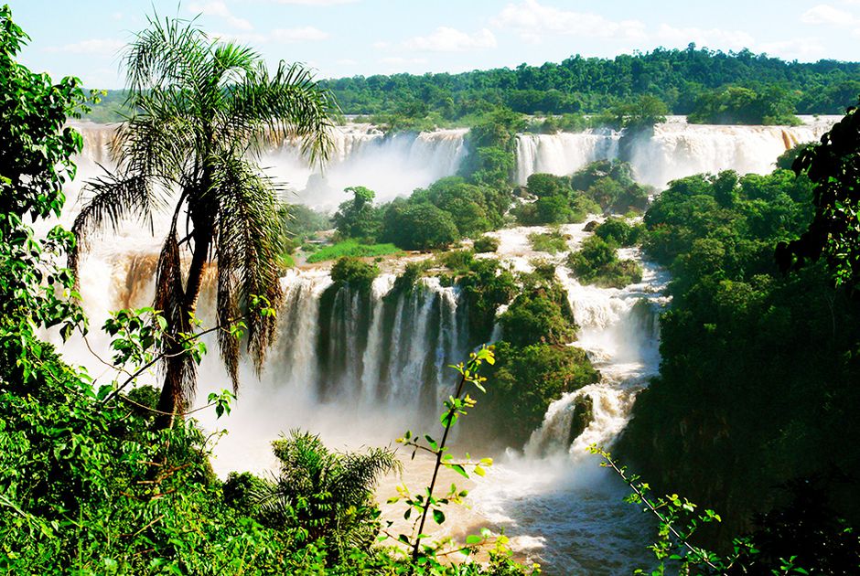 Thác nước Iguazu mang vẻ đẹp hùng vĩ 