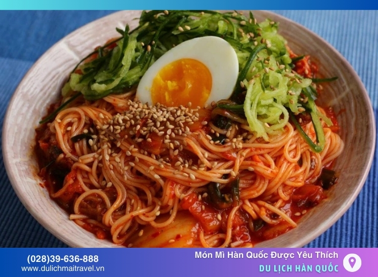 Kimchi Bibim Guksu – Mì lạnh trộn kim chi, chua cay
