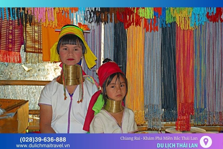 Dân tộc Karen trong trang phục truyền thống