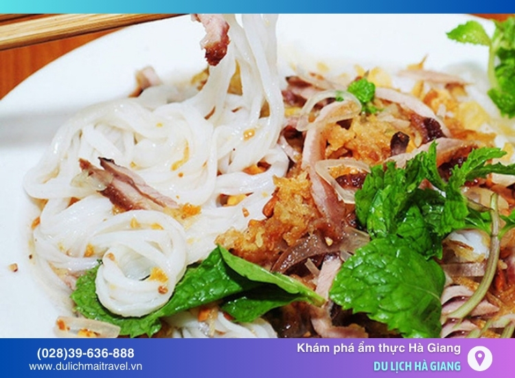 Phở chua Hà Giang: Vị chua ngọt độc đáo, kết hợp hoàn hảo với thịt và rau sống