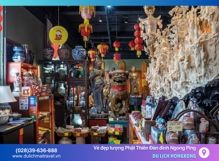 Làng Ngong Ping – điểm đến mua sắm và thưởng thức ẩm thực độc đáo.