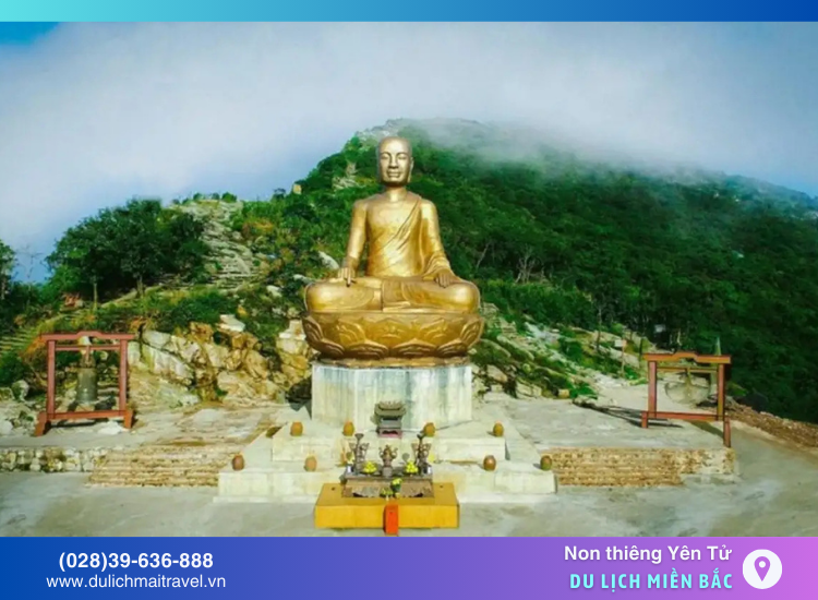 Tượng Phật Hoàng Trần Nhân Tông - biểu tượng thanh tịnh, an lành trên Yên Tử.