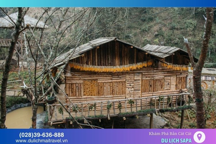 Bản Cát Cát với nhà sàn truyền thống thể hiện văn hóa H'Mông đặc sắc