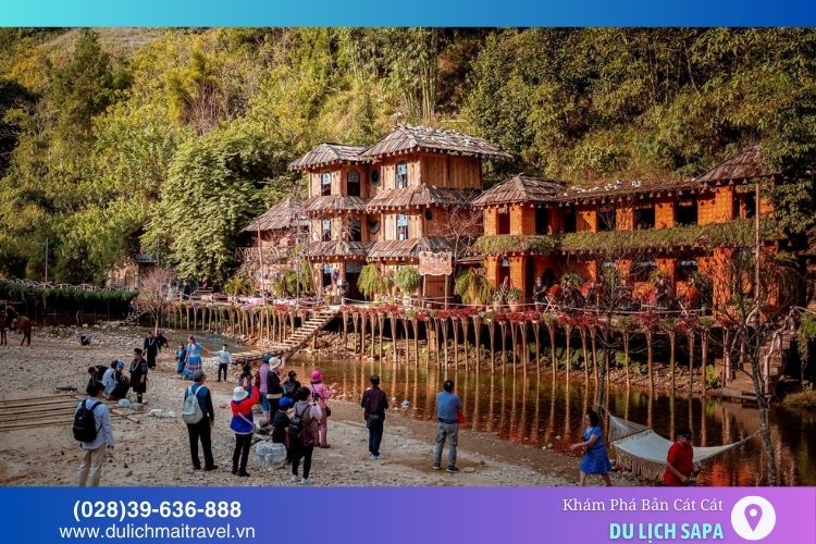 Du khách có thể dễ dàng di chuyển đến bản Cát Cát
