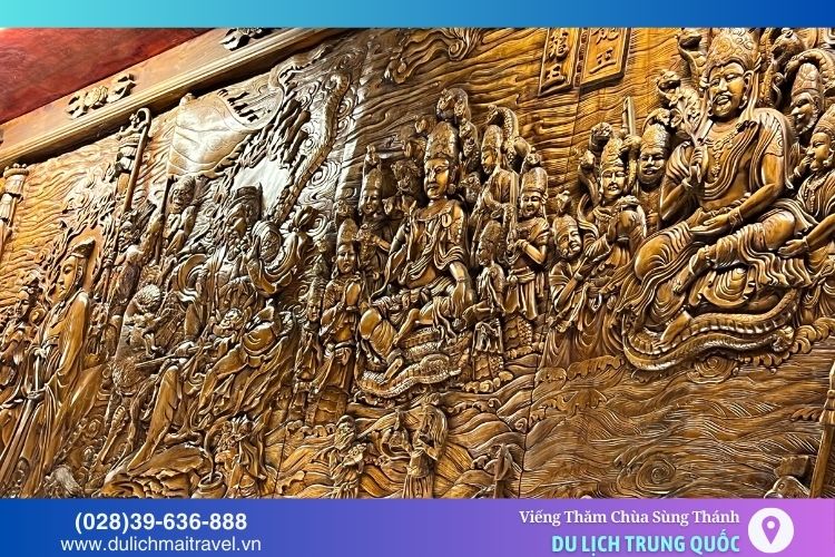 Bức phù điêu gỗ dài 117m mô tả cuộc đời Đức Phật