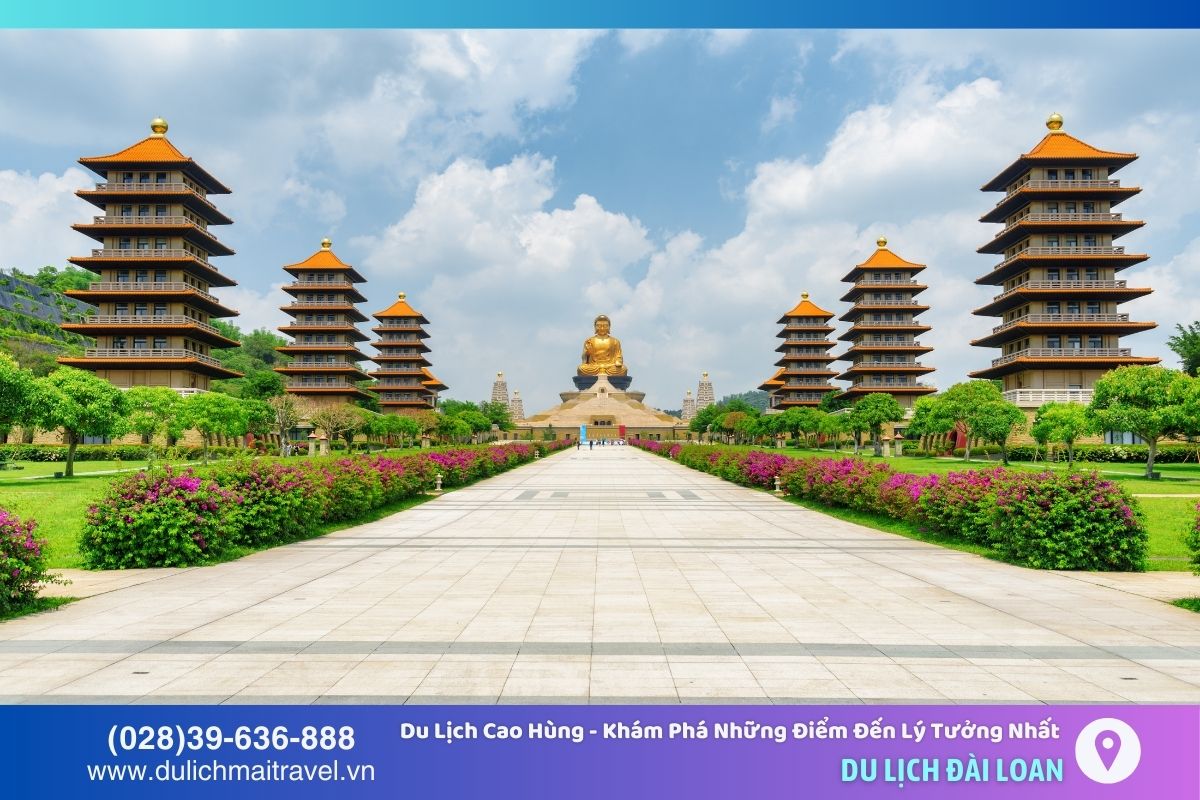 Phật Quang Sơn Tự nổi bật với bức tượng Phật đồng cao 108m 