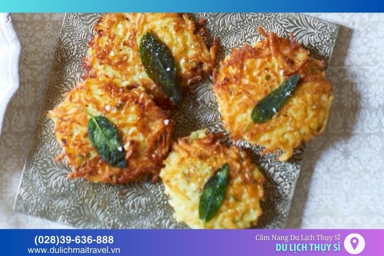 Rösti hay còn gọi là bánh khoai tây - món ăn sáng nổi tiếng của người Thụy Sĩ
