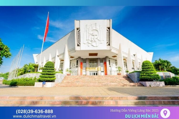 Bảo tàng Hồ Chí Minh lưu giữ hơn 12.000 hiện vật, tài liệu về cuộc đời và sự nghiệp Bác