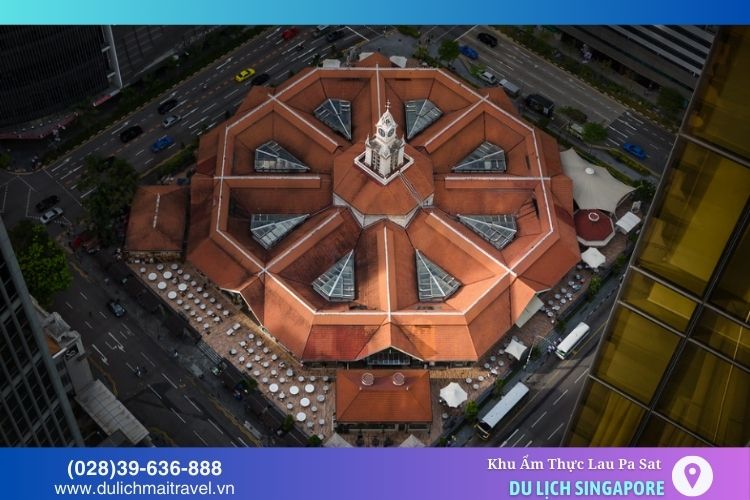 Lau Pa Sat có kiến trúc Victoria cổ điển, đặc biệt là mái vòm sắt lớn hình bát giác