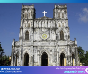 Nhà thờ Mằng Lăng: Tuyệt tác kiến trúc Gothic cổ điển giữa dải đất miền Trung